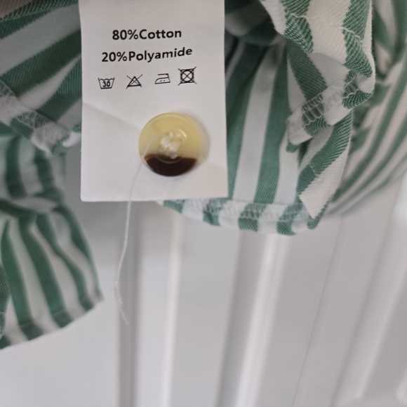 Striped Ruffle-Hem Button-Up Top - Green XL - Picture 6 of 9